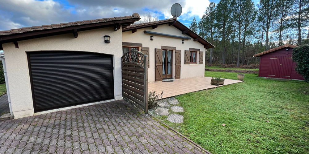 maison à ST MAGNE (33125)